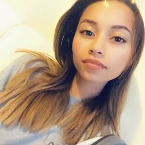 Meet your Posher, Yleana